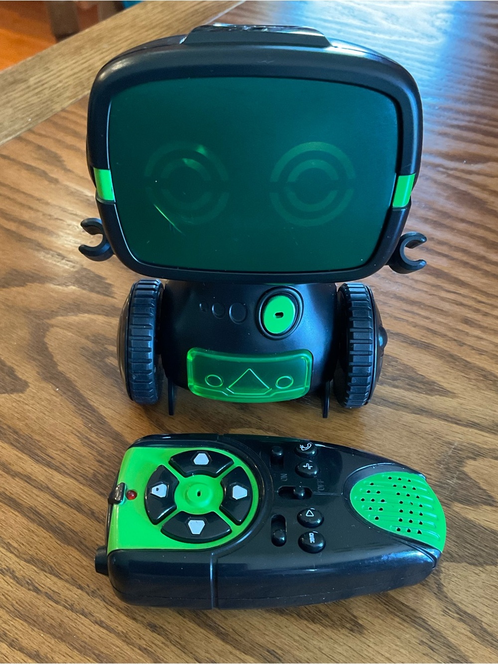 Odyssey Toys Walkie Talkie Black & Green Robot and Remote